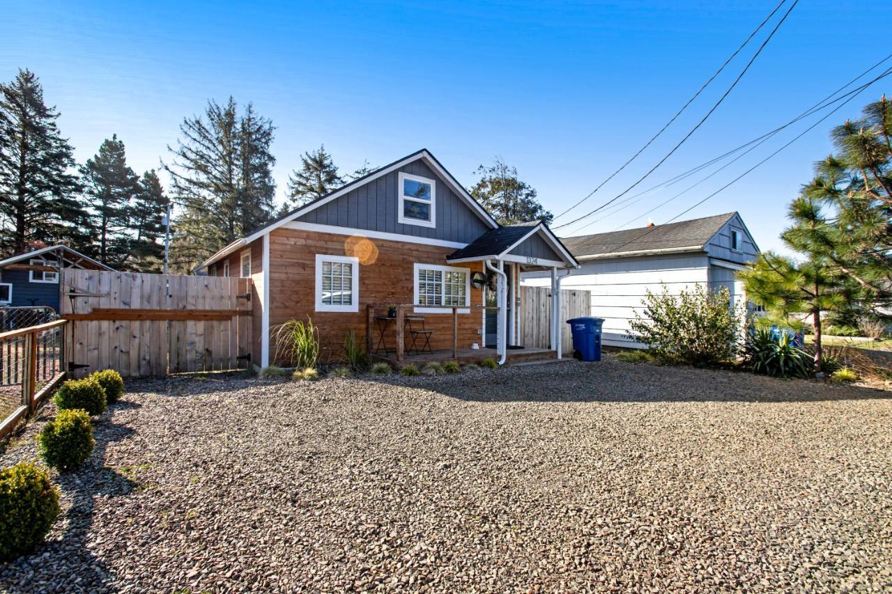Siletz Bay Getaway Villa Lincoln City Exterior photo