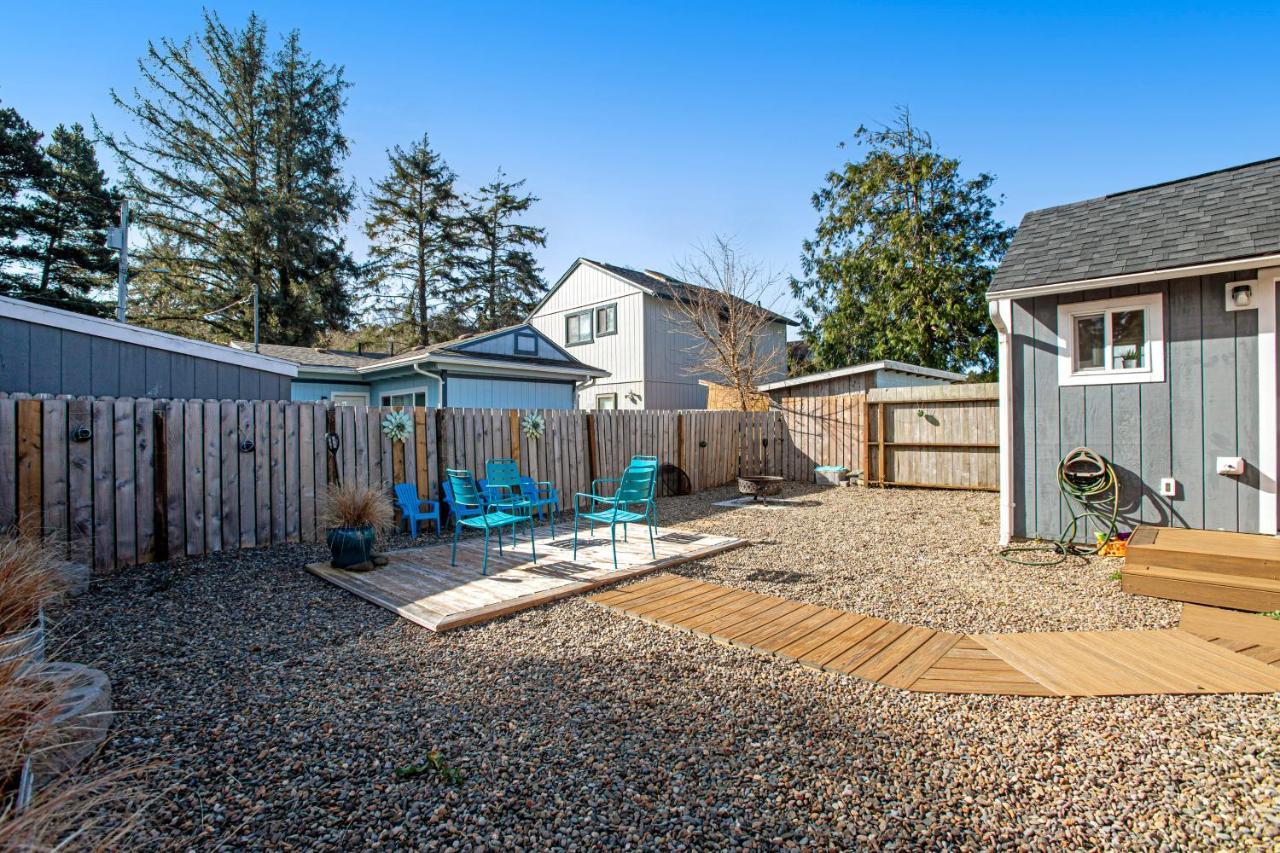 Siletz Bay Getaway Villa Lincoln City Exterior photo