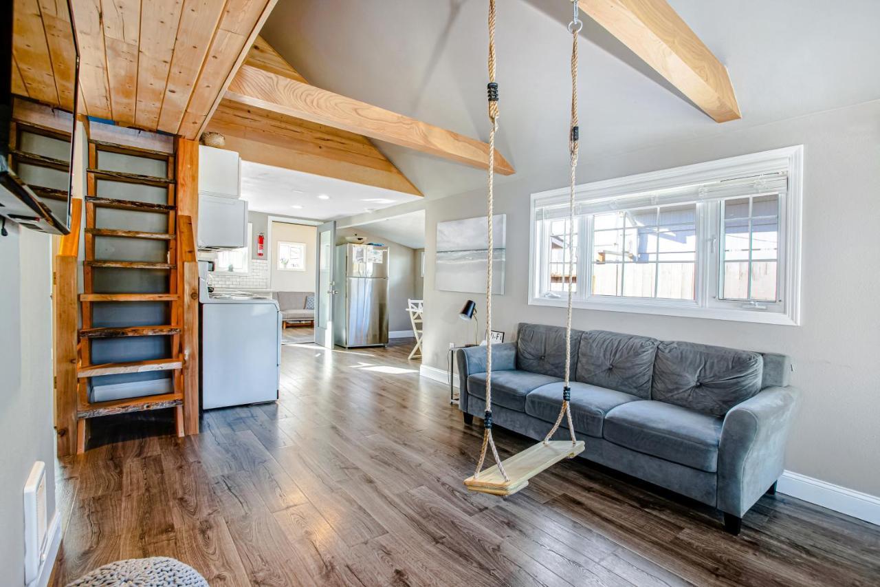 Siletz Bay Getaway Villa Lincoln City Exterior photo