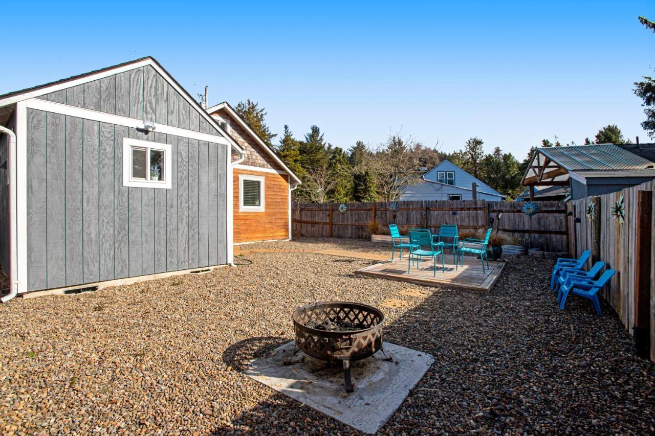 Siletz Bay Getaway Villa Lincoln City Exterior photo